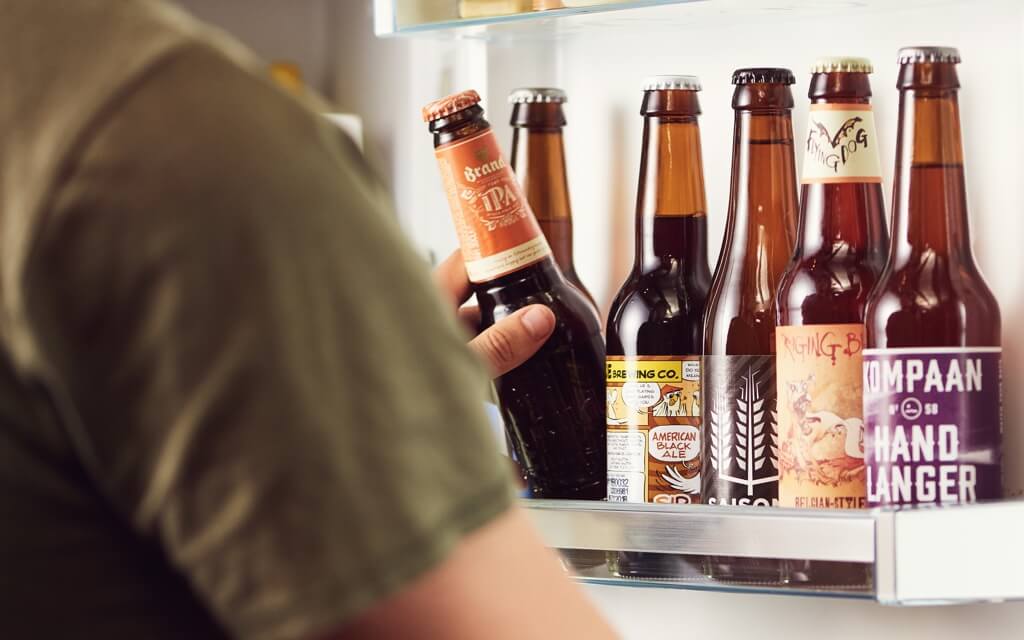 Biere im Kühlschrank mit richtiger Temperatur